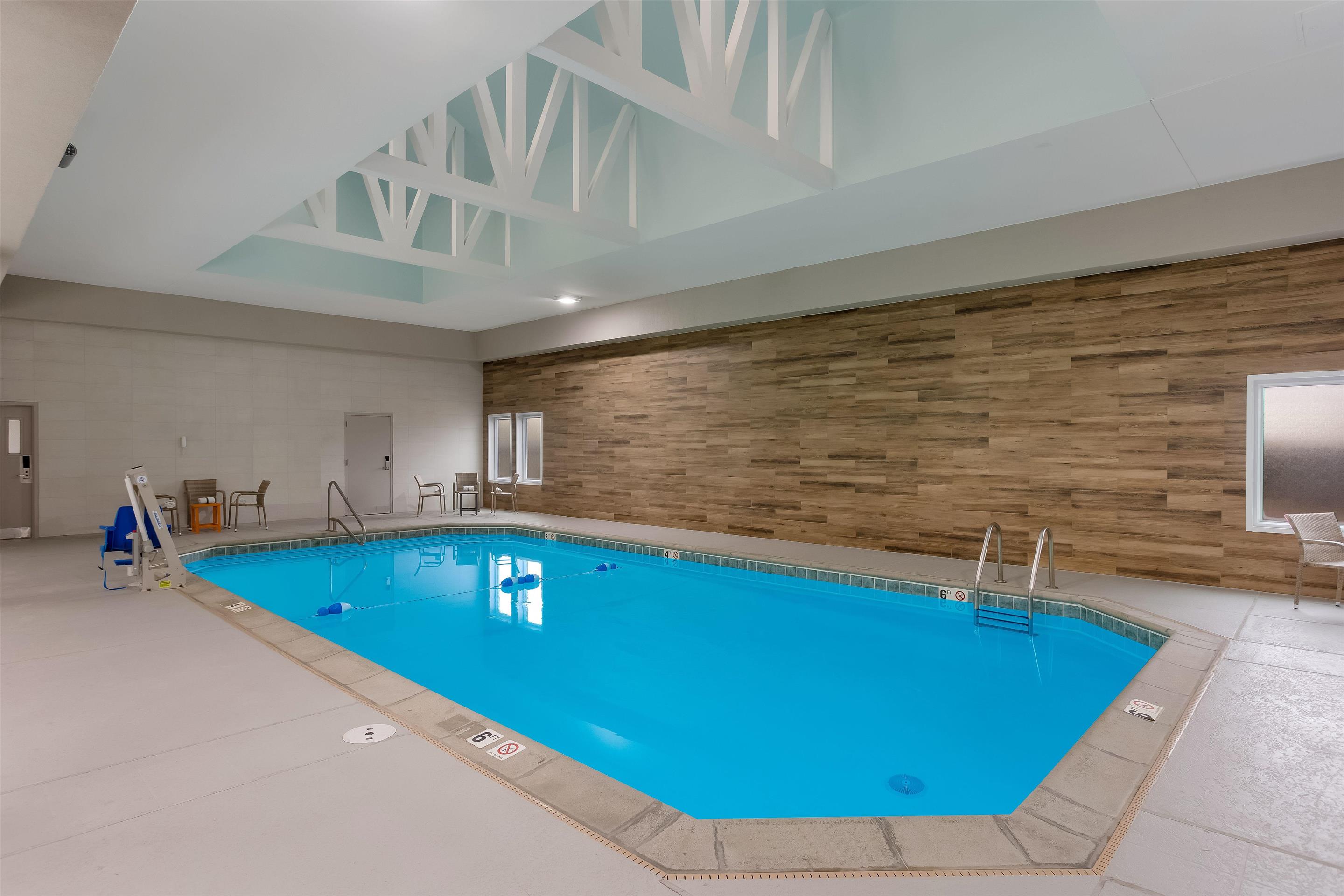 Indoor Pool | Orangewood Inn & Suites Kansas City Airport