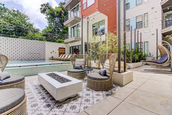 Recreation - Sentral East Austin Apartment Hotel at 1614 East 6th