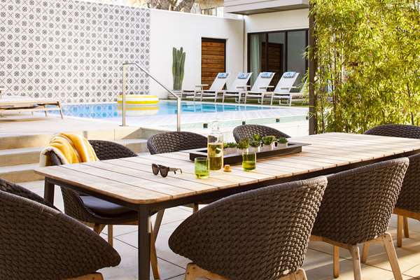 Restaurant - Sentral East Austin Apartment Hotel at 1614 East 6th