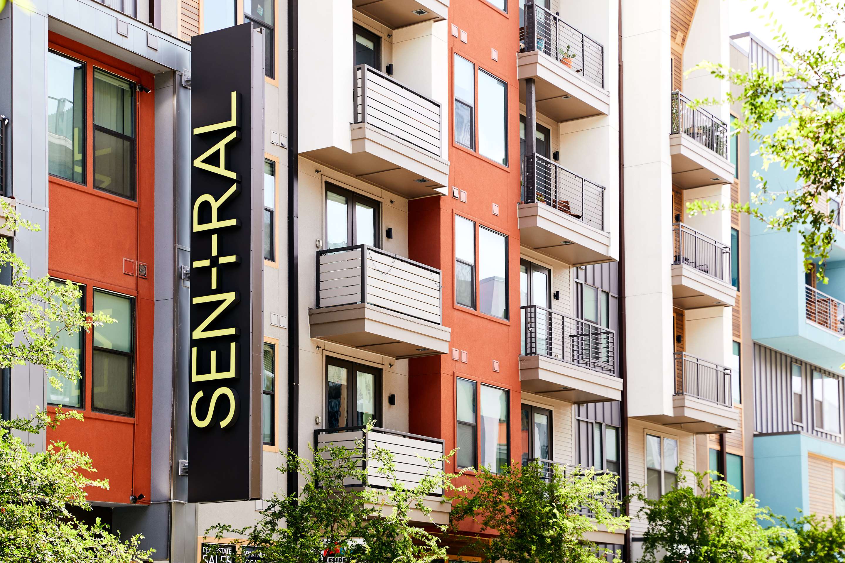 Sentral Austin Neighborhood Shoot | Sentral East Austin at 1614 E. Sixth