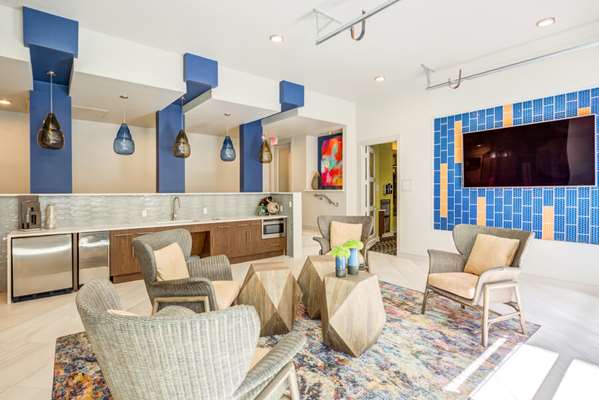 Bar - Sentral East Austin Apartment Hotel at 1630 East 6th