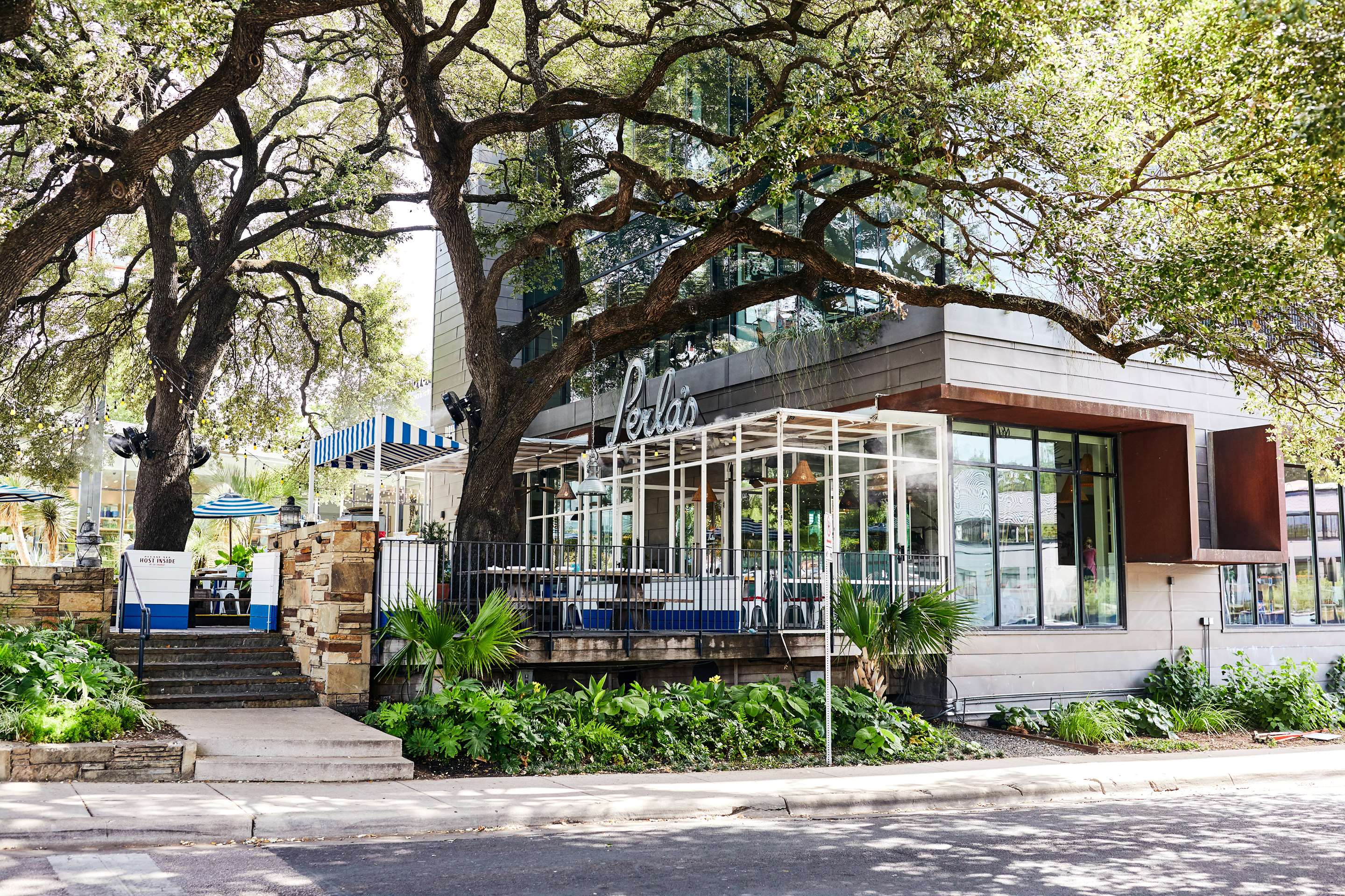 Sentral Austin Neighborhood Shoot | Sentral East Austin at 1630 E. Sixth