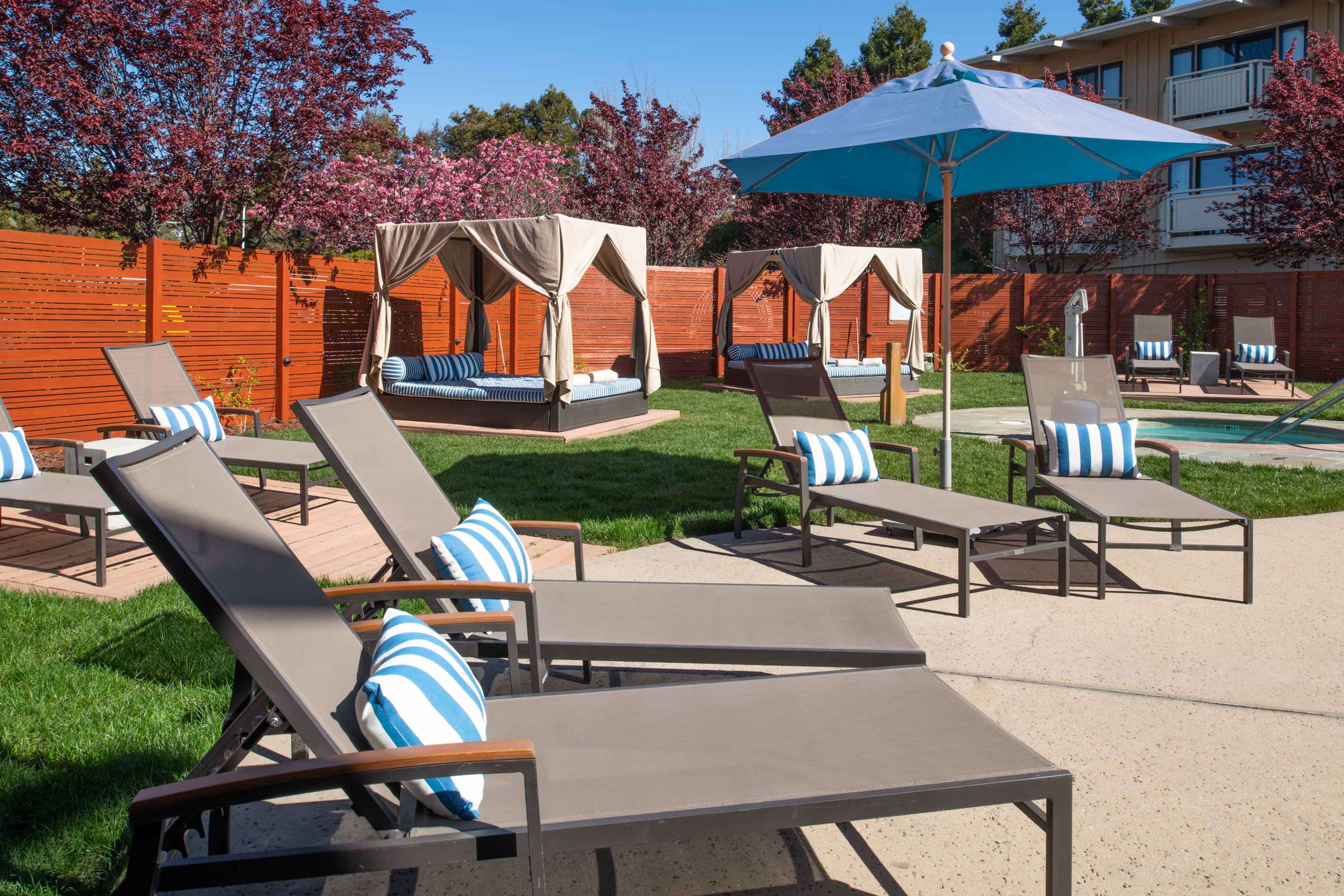 Lodge At Tiburon Public Pool Cabana | The Lodge At Tiburon