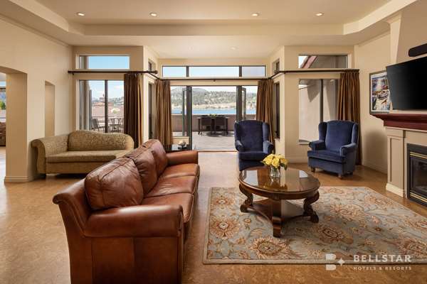 Suite - Royal Kelowna Hotel