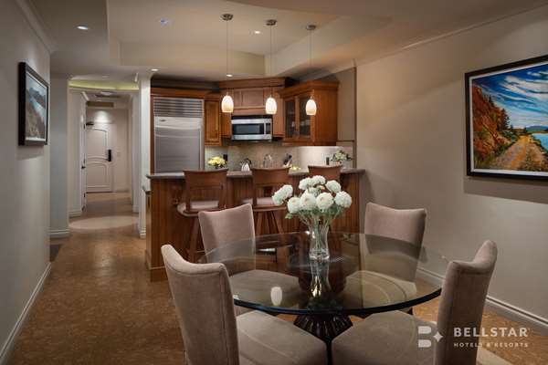 Suite - Royal Kelowna Hotel