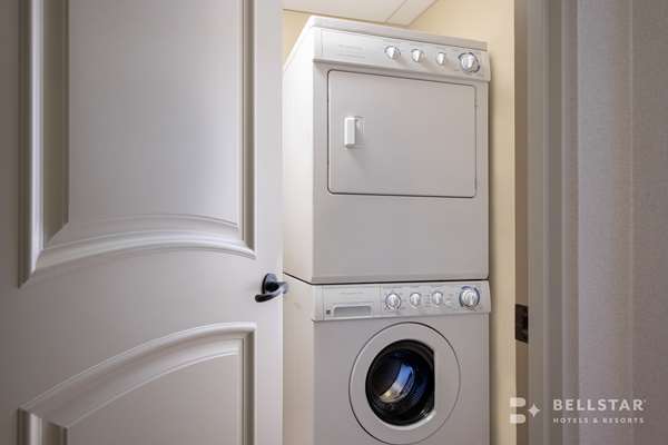  - Royal Kelowna Hotel