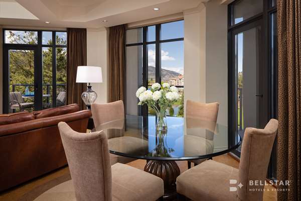 Suite - Royal Kelowna Hotel