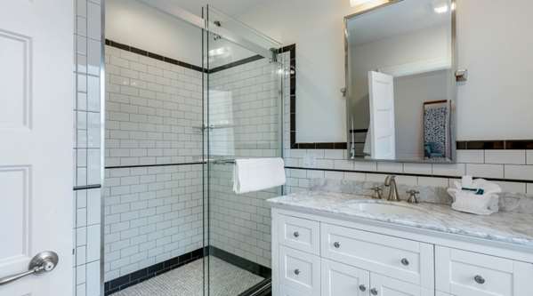  - Shore House Hotel Narragansett