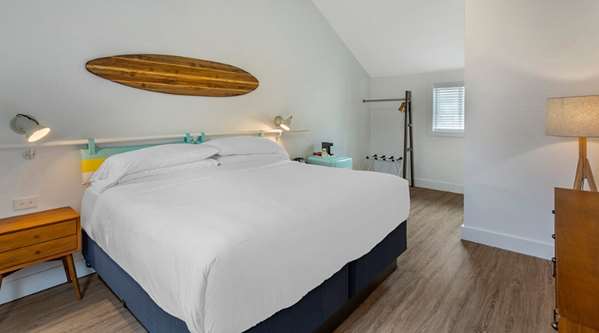  - Shore House Hotel Narragansett