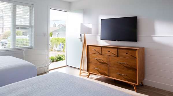  - Shore House Hotel Narragansett