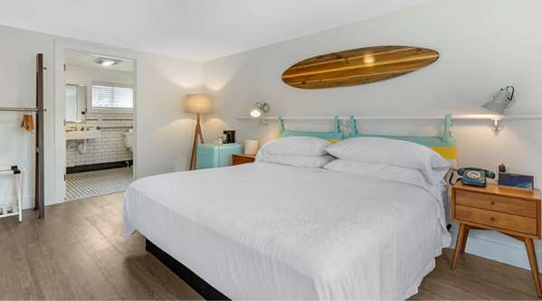  - Shore House Hotel Narragansett