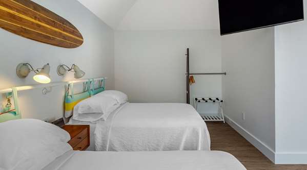  - Shore House Hotel Narragansett