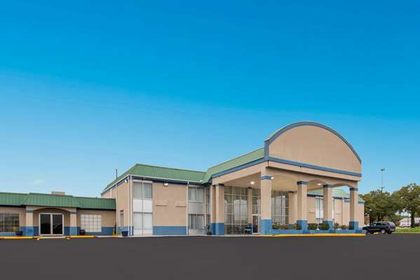 Exterior view - SureStay Hotel by Best Western Duncan