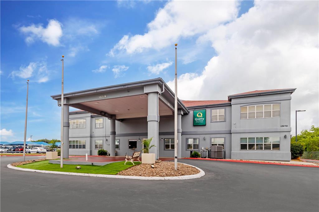 Quality Inn & Suites Fiesta Park
