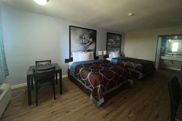  - Super 8 Motel Victoria