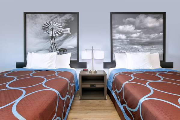  - Super 8 Motel Victoria