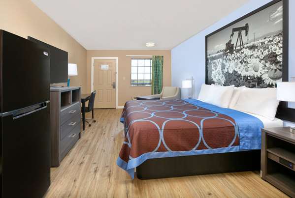  - Super 8 Motel Victoria