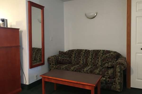  - Baymont Inn & Suites Hinton