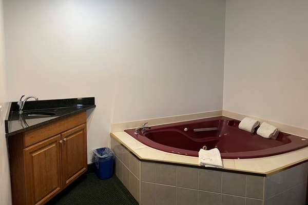  - Baymont Inn & Suites Hinton