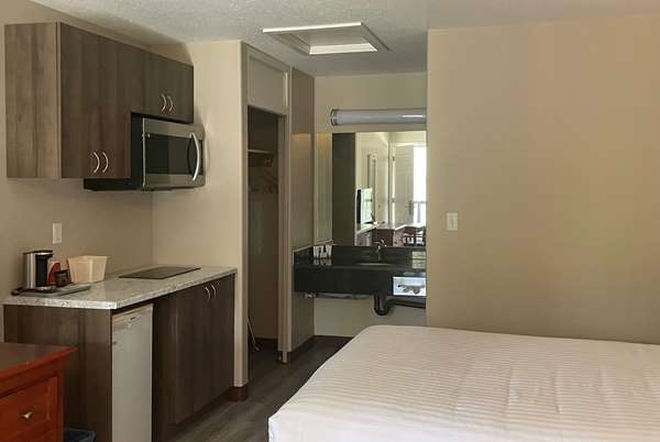  - Baymont Inn & Suites Hinton