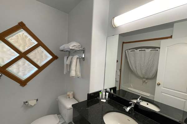  - Baymont Inn & Suites Hinton