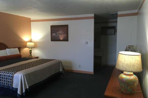  - Howard Johnson Hotel Raton - I-25, Exit 451