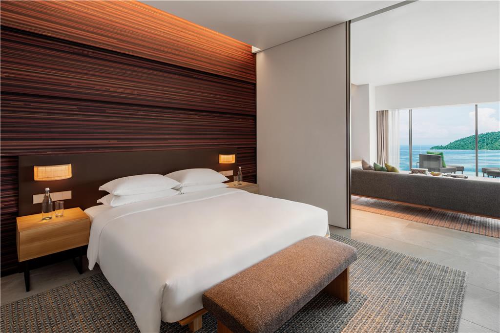 HYATT CENTRIC KOTA KINABALU-guestroom-Guest Room,Suite,On-Site.jpg