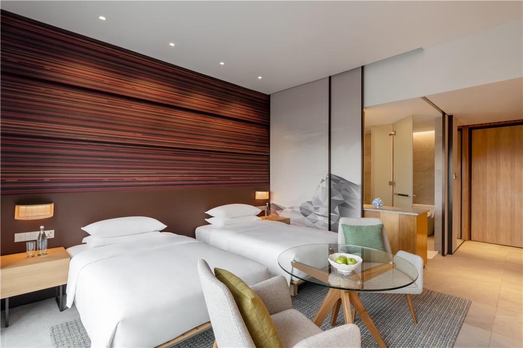 Hyatt Centric Kota Kinabalu Room Type - 2 TWIN BEDS