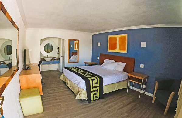  - Rodeway Inn & Suites Ridgecrest