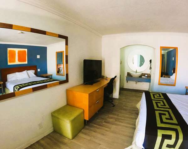  - Rodeway Inn & Suites Ridgecrest