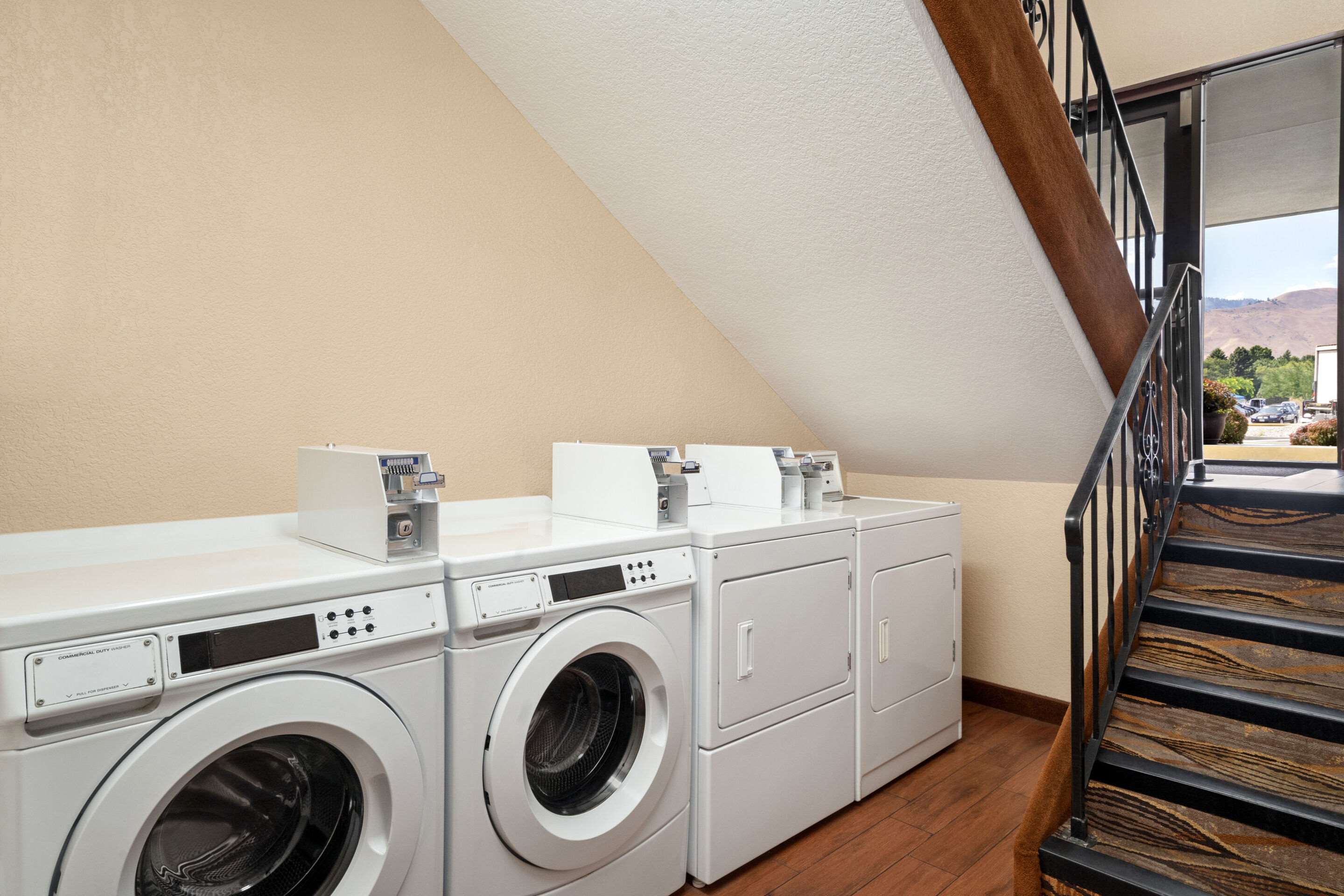 Guest laundry facilities | Quality Inn Wenatchee