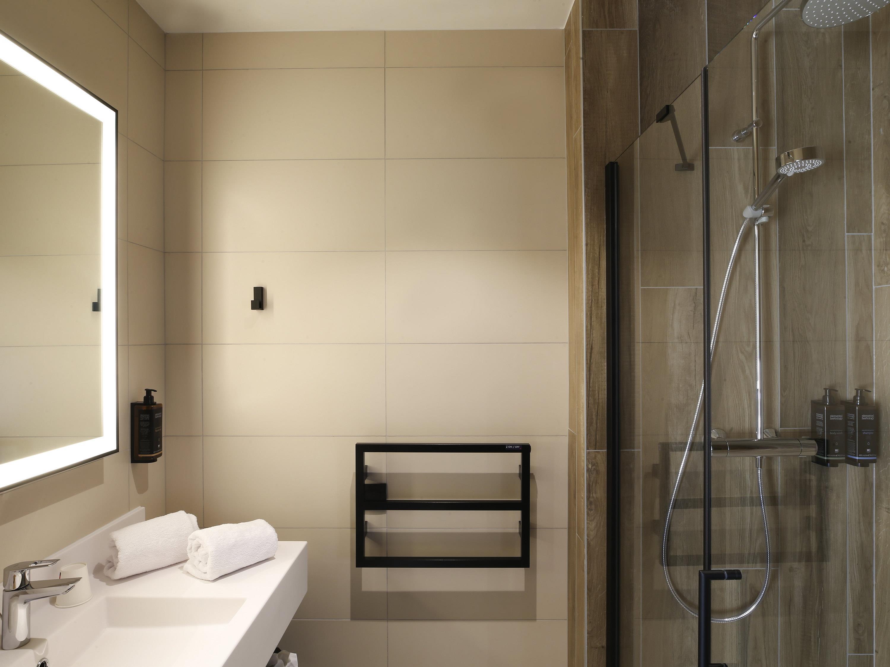 Mercure Namur Hotel - Tap to explore photos