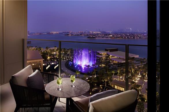 Royal Club King Palm View Room