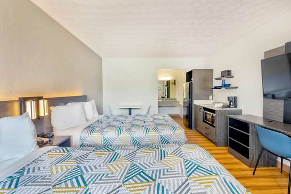 Suite - Crowne Plaza Hotel Seattle Airport SeaTac