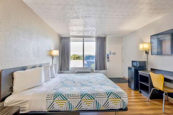 Suite - Crowne Plaza Hotel Seattle Airport SeaTac