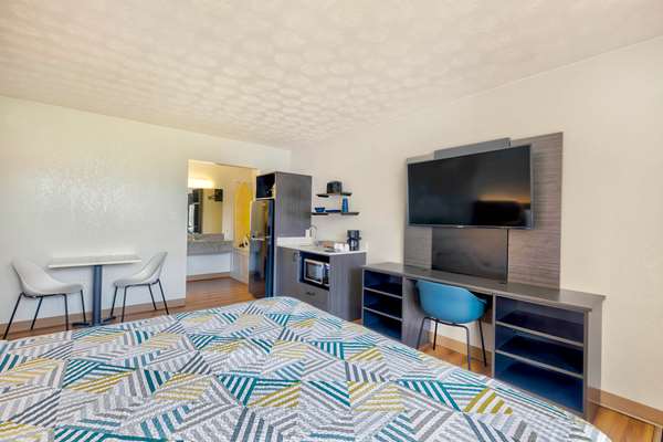 Suite - Crowne Plaza Hotel Seattle Airport SeaTac