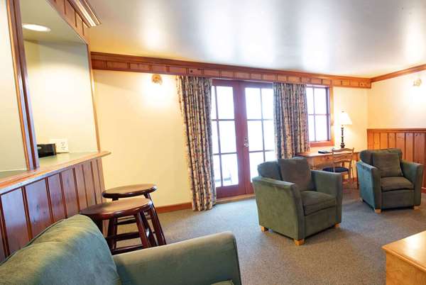  - Painter's Lodge Campbell River