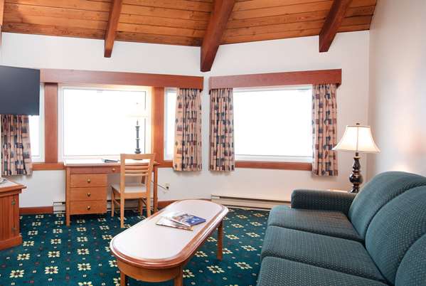  - Painter's Lodge Campbell River