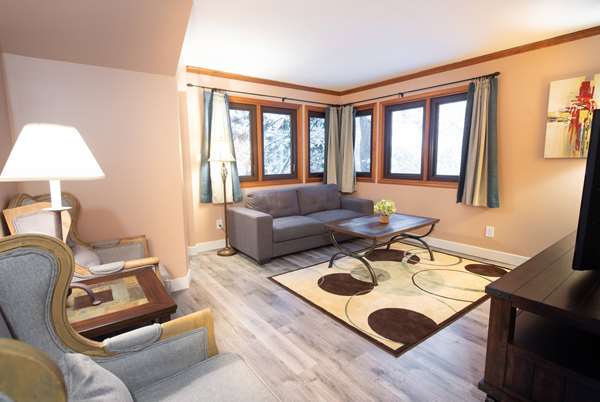  - Painter's Lodge Campbell River