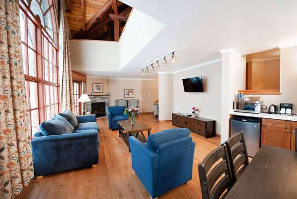  - Painter's Lodge Campbell River