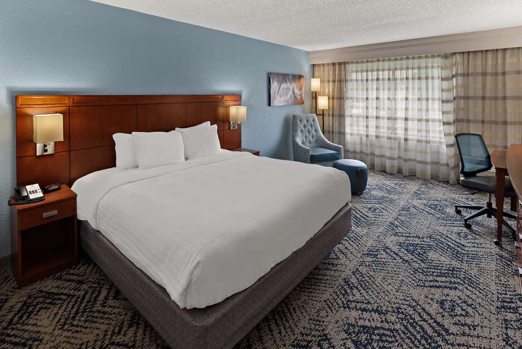 Best Western Spartanburg Northwest-guestroom-Guest Room,On-Site.jpg