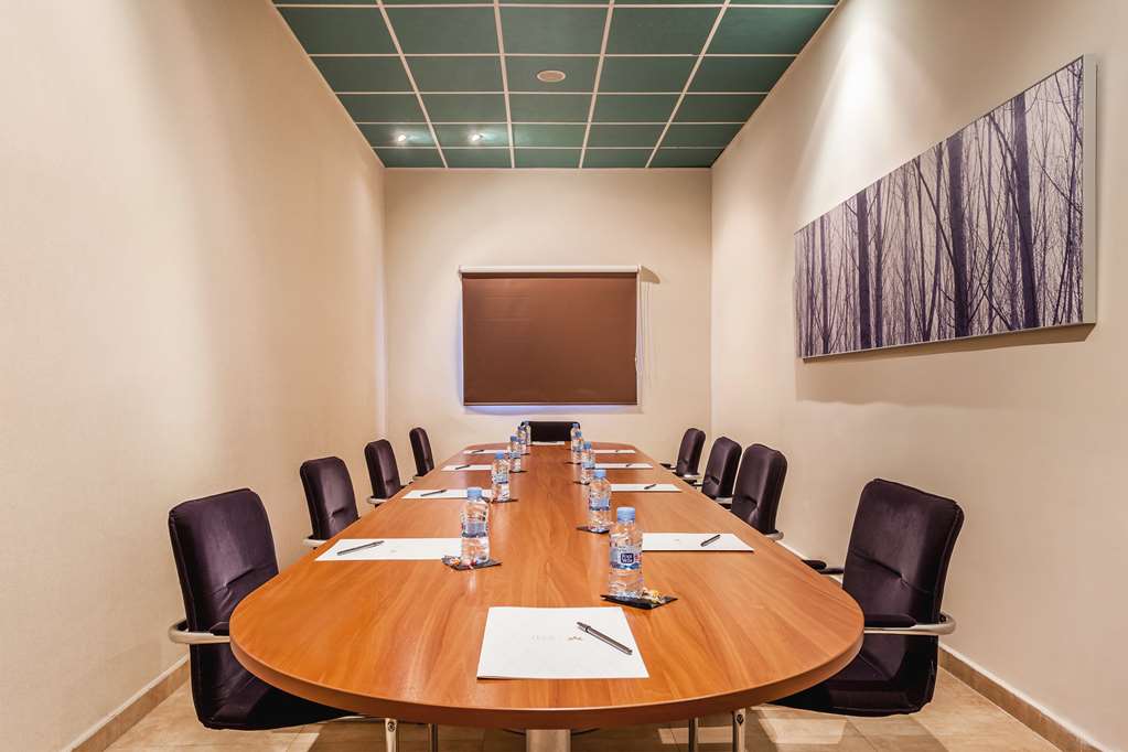 AZZ VALENCIA CONGRESS HOTEL AND SPA-guestroom-Guest Room,On-Site.jpg