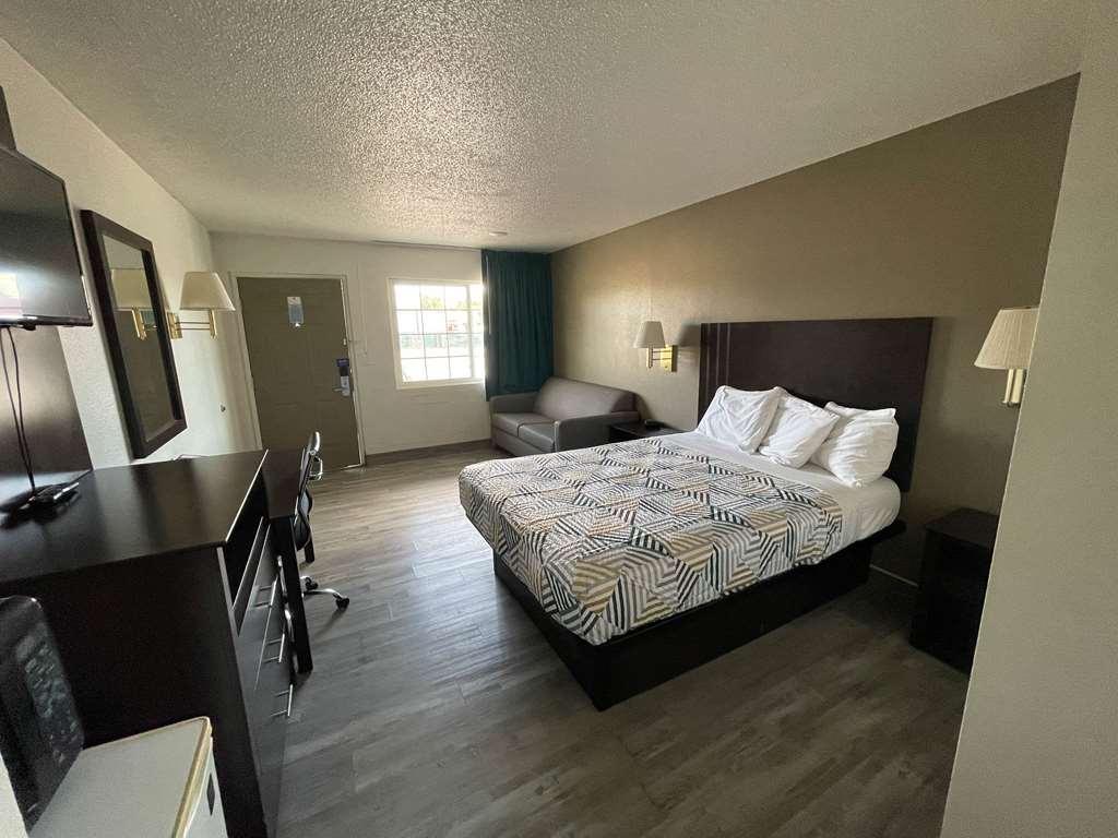 MOTEL 6 HERMISTON OR-guestroom-Guest Room,On-Site.jpg