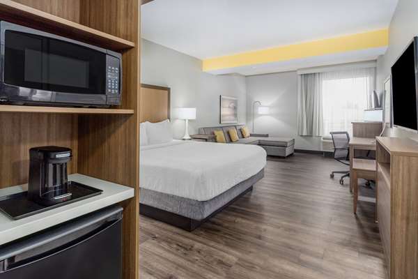 Suite - La Quinta Inn & Suites Valdosta - I-75, Exit 22