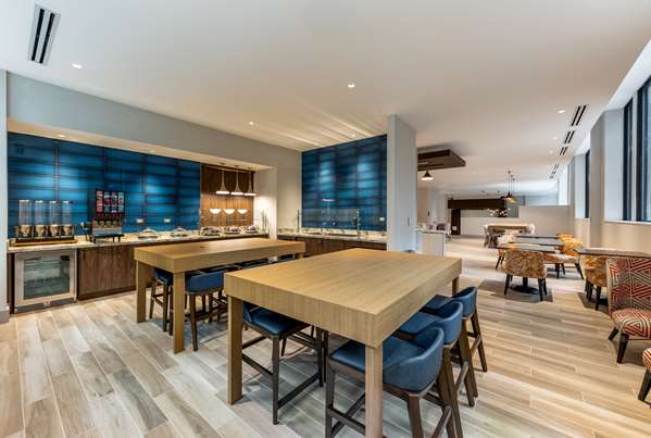 Amenities - Hilton Garden Inn Central Loop Chicago