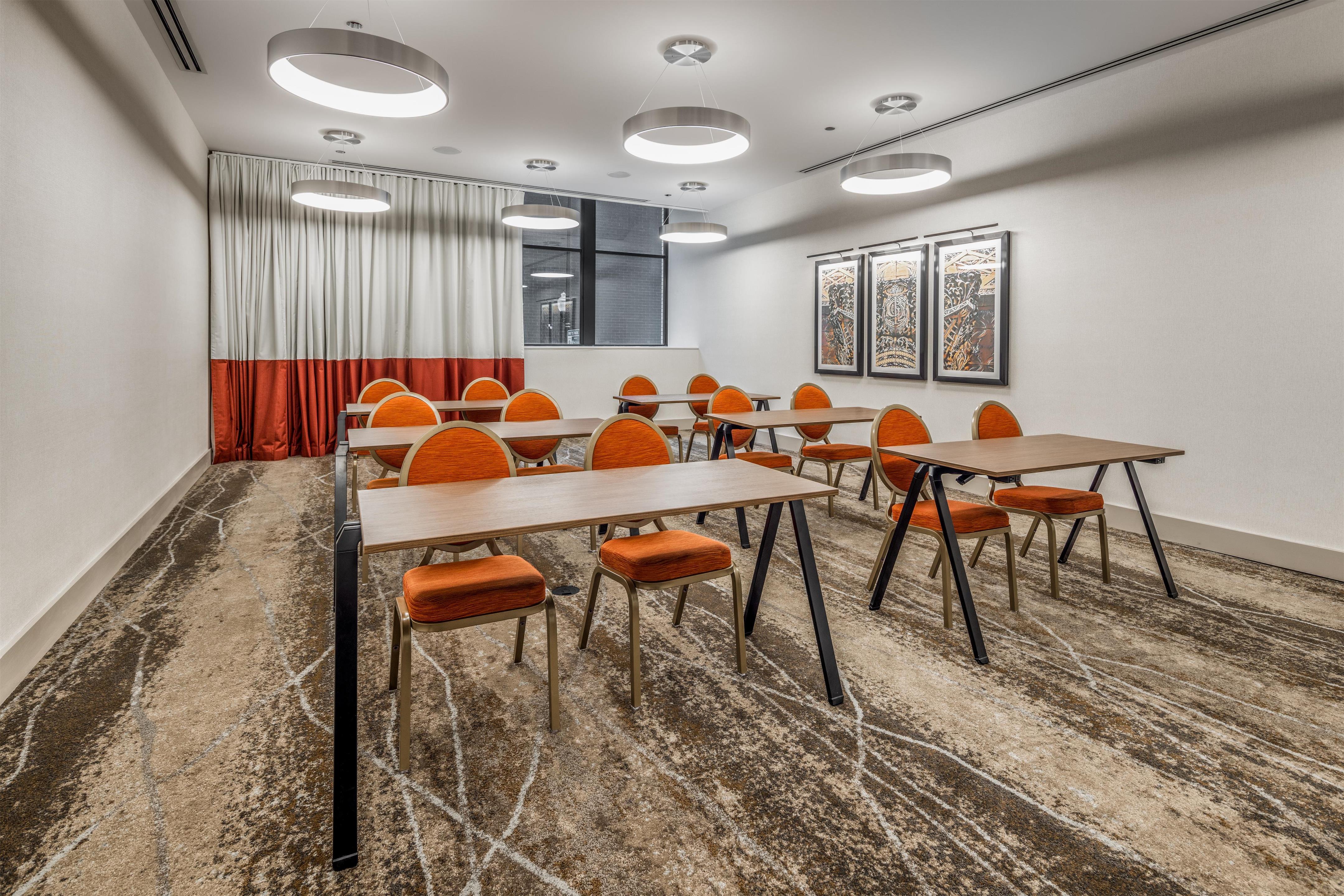 Meeting Room | Hilton Garden Inn Chicago Central Loop