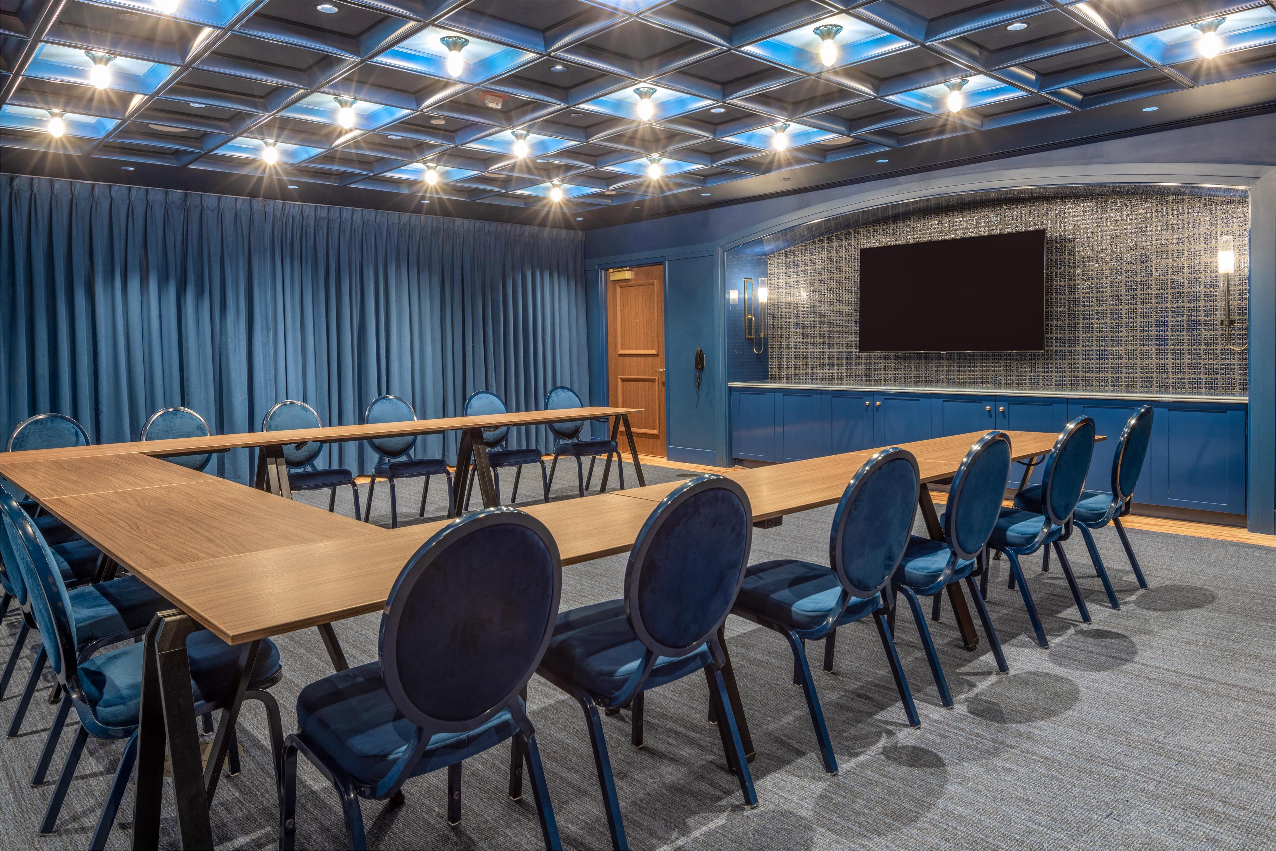 Meeting Room | Hilton Garden Inn Chicago Central Loop