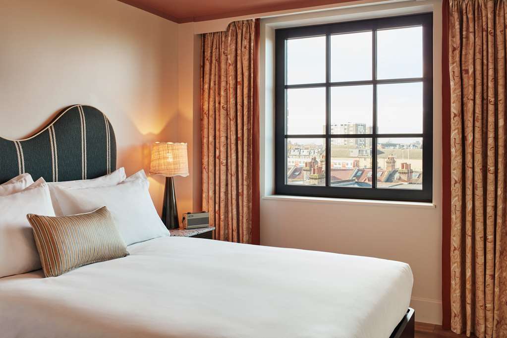 Guest photo