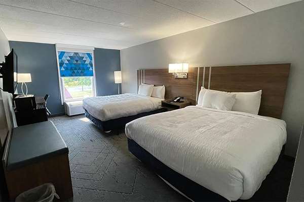  - Days Inn & Suites Springfield - I-70, Exit 54