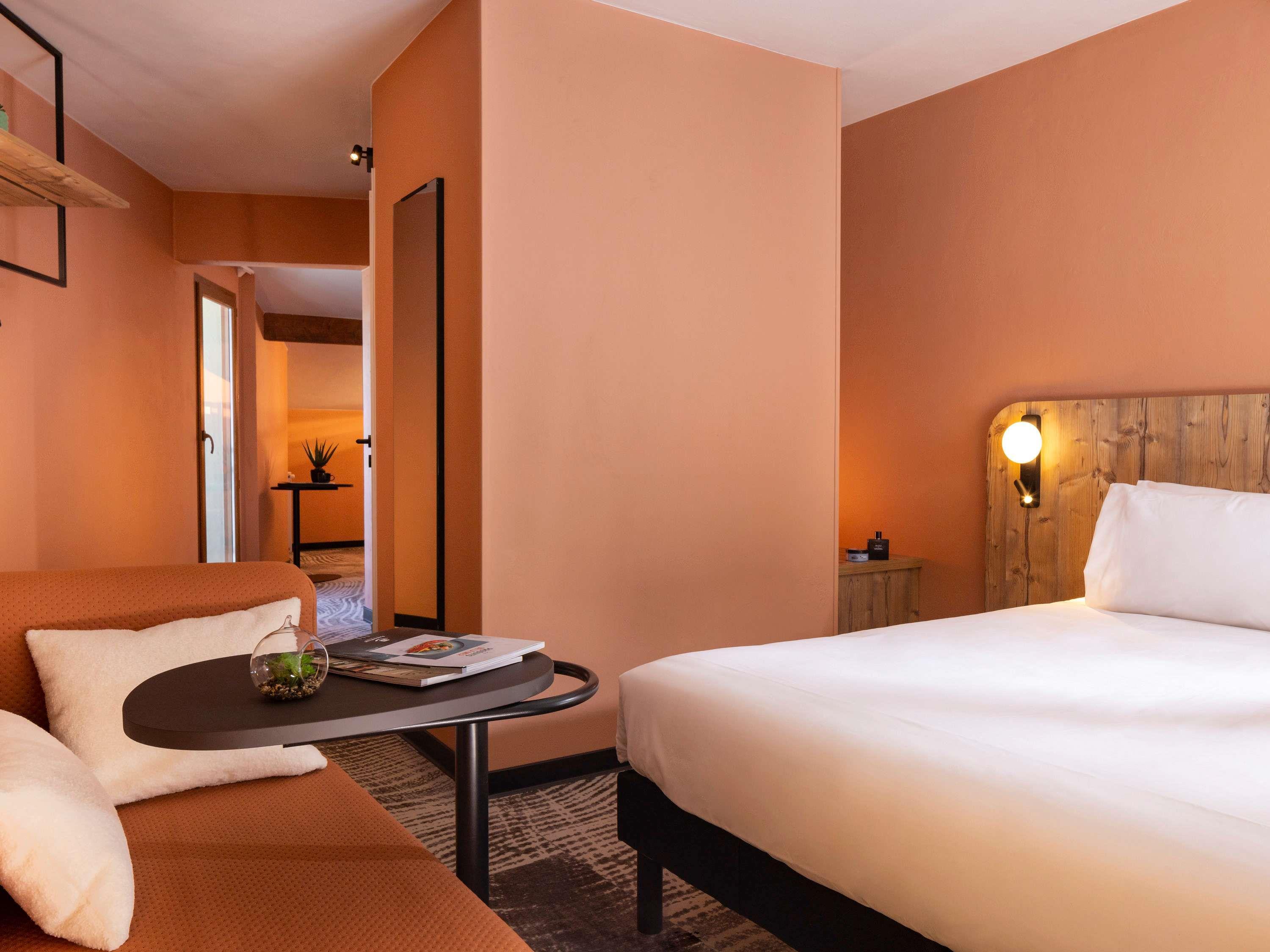 Ibis Styles Les Houches Chamonix - Tap to explore photos